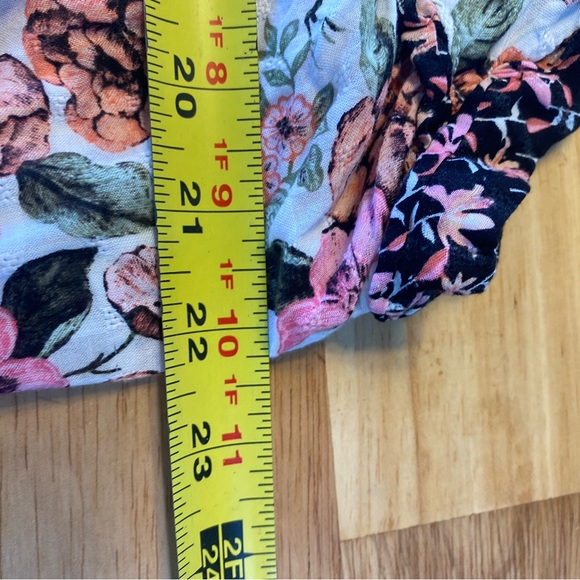 Floral Tiered Blouse - Picture 5 of 8